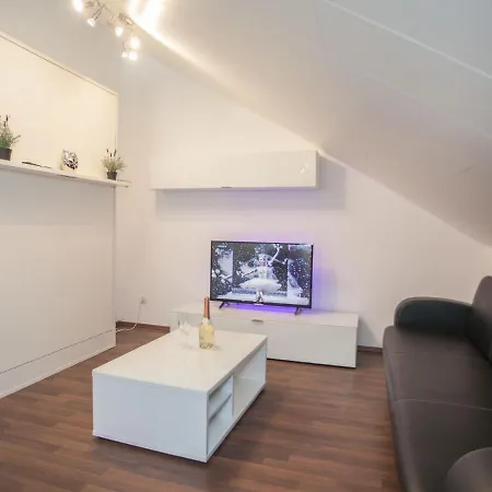Stylish Near With Private Sauna House, Terrace And Garden * Winterberg